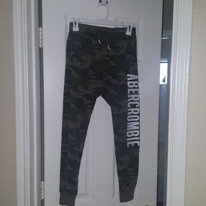 abercrombie boys joggers